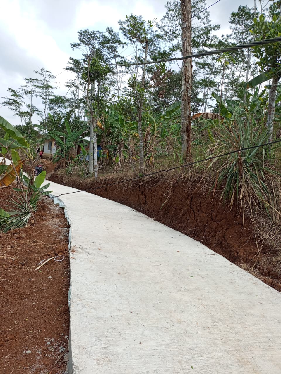 Hegarmanah merenah: Rabat beton pacu pemerataan pembangunan desa